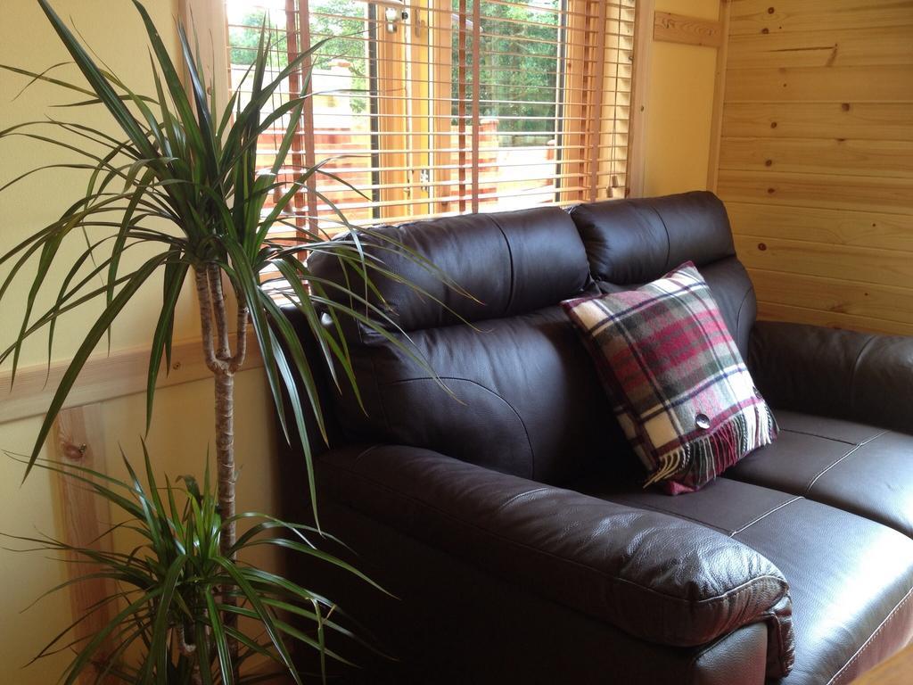 Lodge Rashfield Sheilings - Riverside Lodges, By Pucks Glen, *