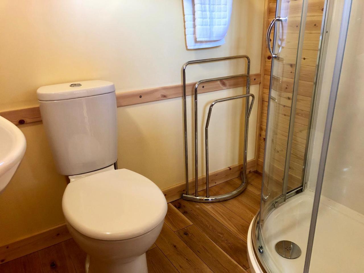 Rashfield Sheilings - Riverside Lodges, By Pucks Glen, Dunoon